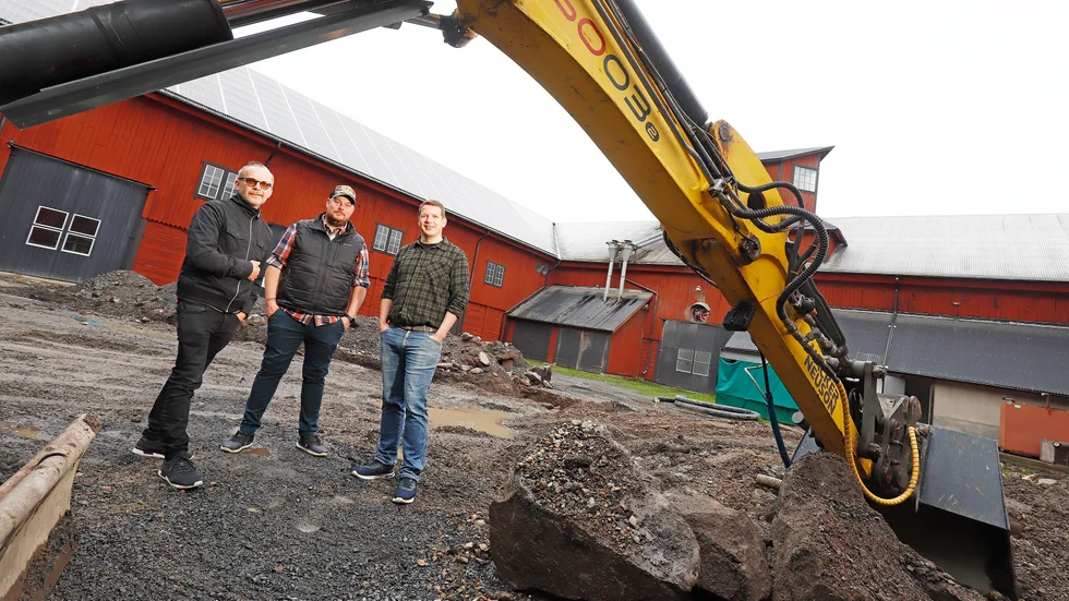 Arrangörerna Heikki Kiviaho, Fredrik Wennerström och Anders Kruhsberg ser fram emot en skönt gårdshäng med god mat och festivalkänsla.