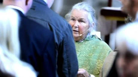 Eva Stibe utbildade sig till teolog 1954 men fick vänta till 1980 innan hon fick dela ut nattvarden. På lördagen tjänstgjorde hon i Visby domkyrkoförsamling i samband med 50-årsjubileet för kvinnliga präster.