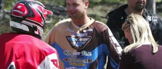 Mats kör sitt eget race 2009