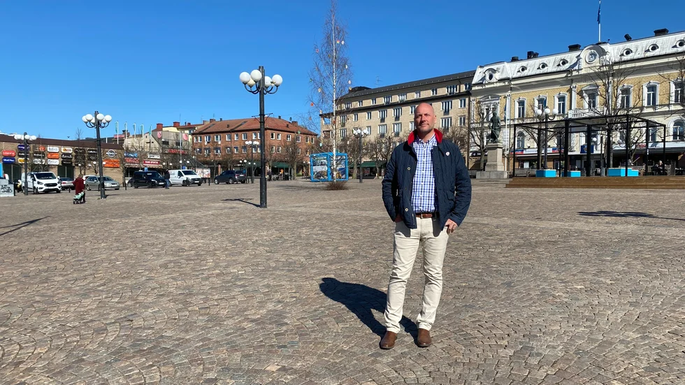 Magnus Lindberg, vd för Tillväxt Motala,  berättar att turistinformationen snart kan flytta till Stora Torget.