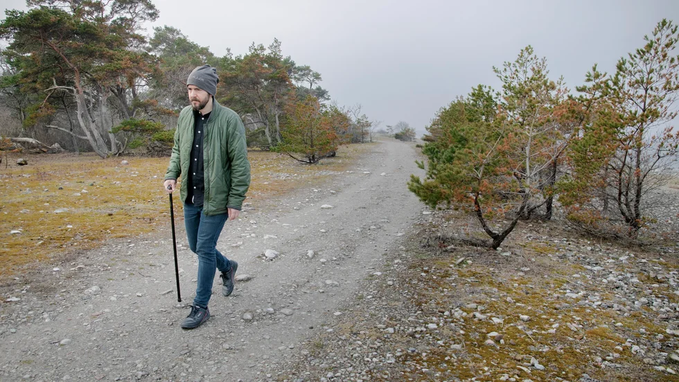”Människan har anpassat sig i alla tider. Det är ju därför vi finns i dag”, resonerar Frans Björk kring förmågan att resa sig och gå vidare i livet trots en obotlig sjukdom som på flera sätt kommer att begränsa honom alltmer i takt med att tiden går. 