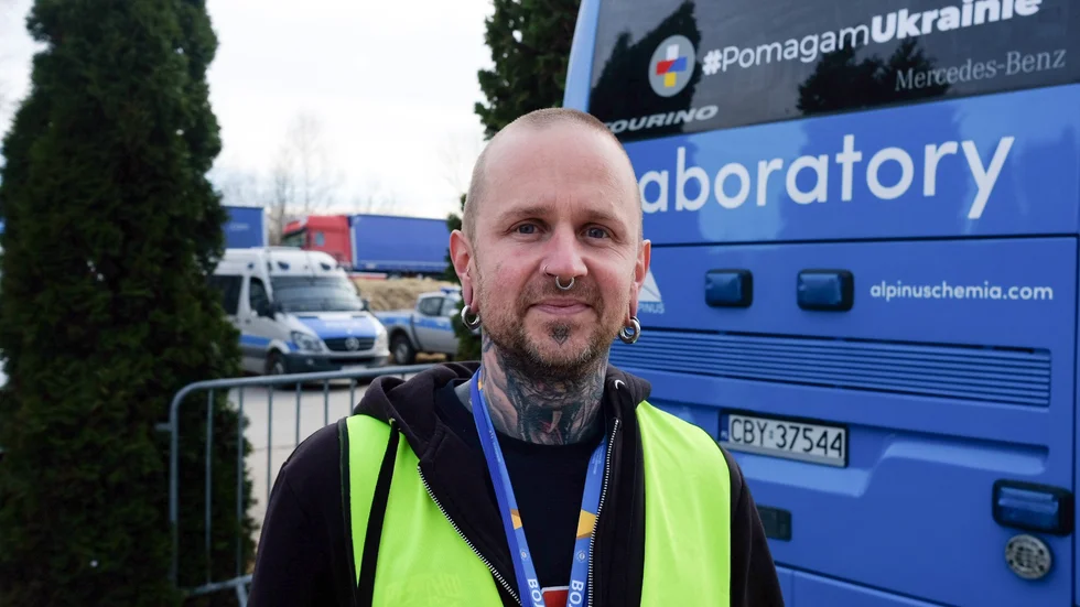 “Det här hade inte fungerat alls utan frivilliga”, säger Martin Kunze på den tyska hjälporganisationen Mission Lifeline, som på några veckor har arrangerat transporter av tusentals ukrainare från flyktingcenter i Slovakien och Polen till Tyskland.