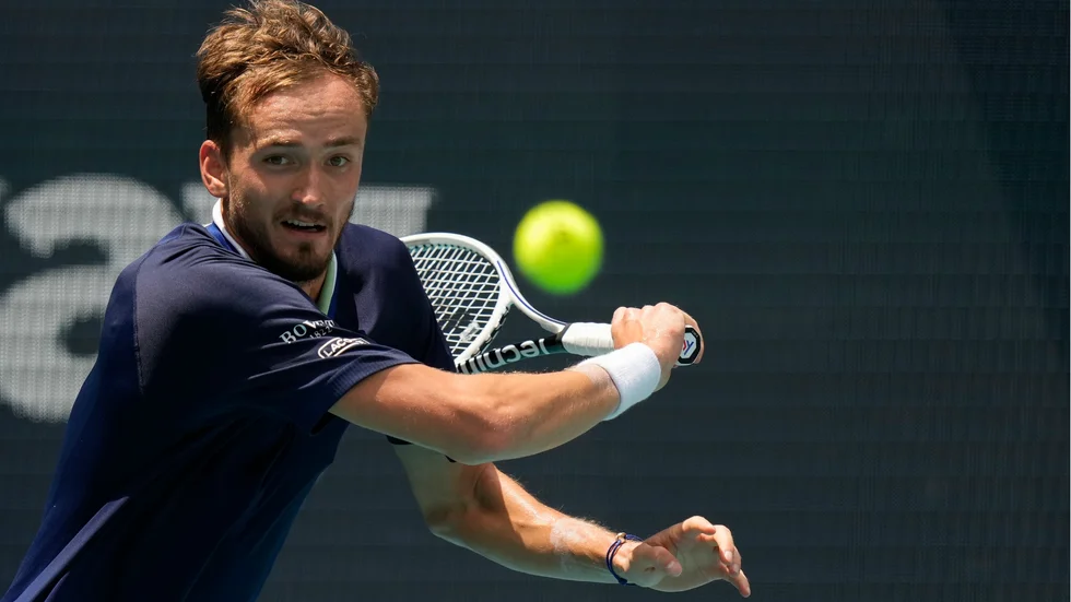 Ryska världstvåan Daniil Medvedev stoppas från Wimbledon. Arkivbild.