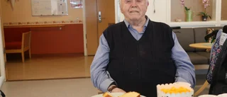 Nyproducerade filmer från förr visas på kommunens äldreboenden: "Vilka trevliga minnen"