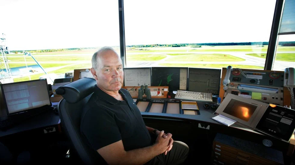Lars Österholm är kritisk till att Visby alls finns med bland de flygplatser som är påtänkta för flygledning på distans. Gotland är för sårbart, menar han.