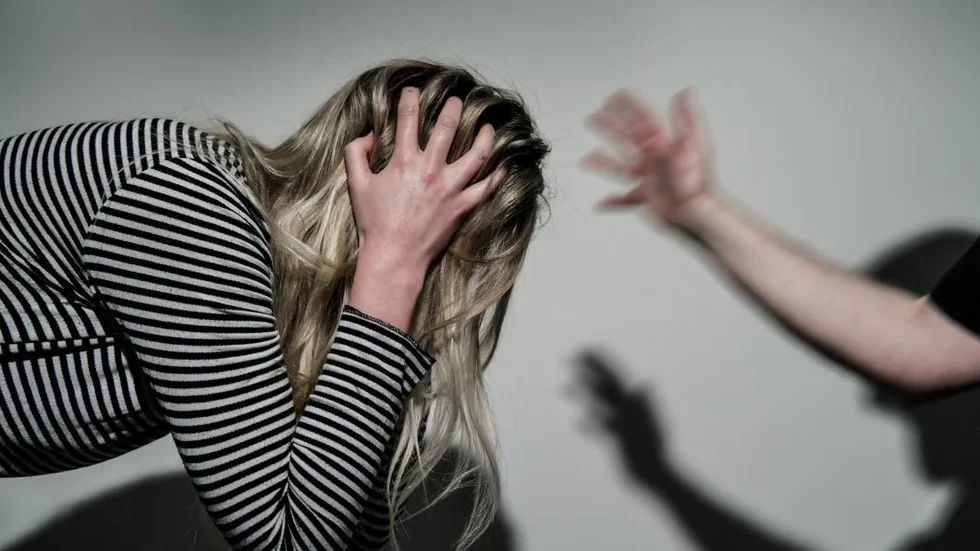 Det är inte bara fysiskt våld som är problematiskt utan även psykiskt våld.