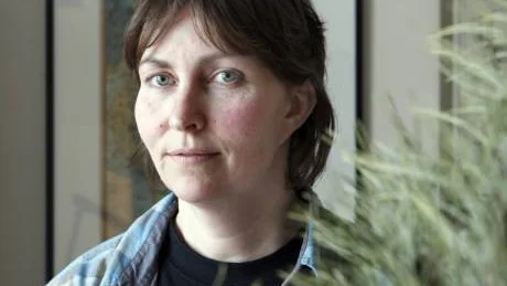 Skogskällingen. Inga-Lena Östbrant leder Skogskällingar och jobbar även med skogsbruk dagligen.