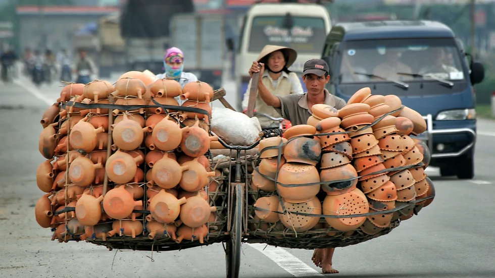 Överlastad cykel i Vietnam.