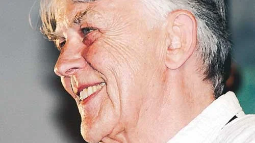 Ackompanjerad av Curt-Eric Holmquist bjöd Sven-Bertil Taube på visor under musikdagarna i Virserum.