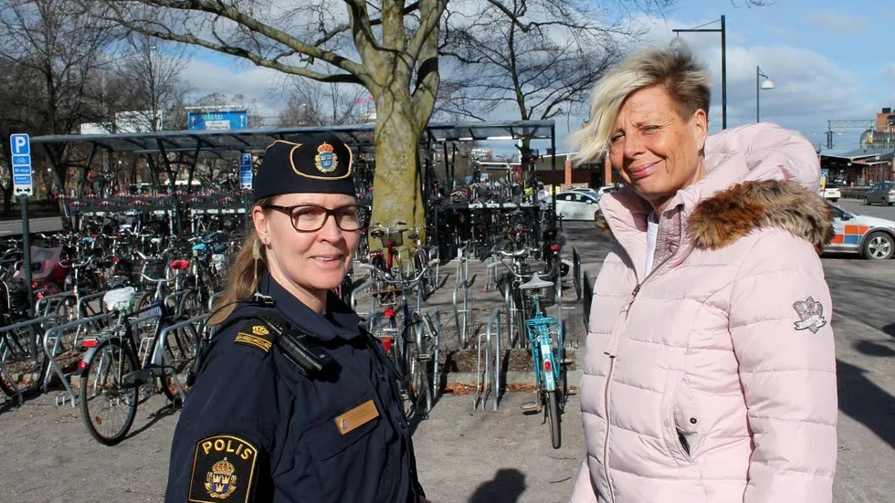 Cykelparkeringen vid Resecentrum i Linköping har blivit både bättre och säkrare efter ombyggnationen förra året, konstaterar Sofia Hedberg och Helena Hellstén.