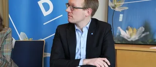 V bildar valkartell med KD och M