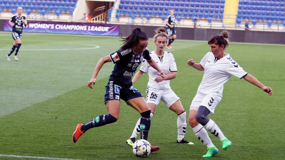 Anna Oscarsson var en av spelarna som fick en fyra i betyg i Champions league-premiären.