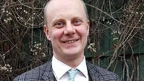 Miss. Gunnar Gustafsson (mp) får betala vite för att ha byggt garage innan papperen var klara.