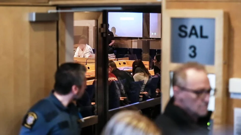 Säkerhetssalen. På tisdagen fortsatte rättegången mot den åtalade 24-åringen.
