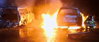 Fem bilar i brand