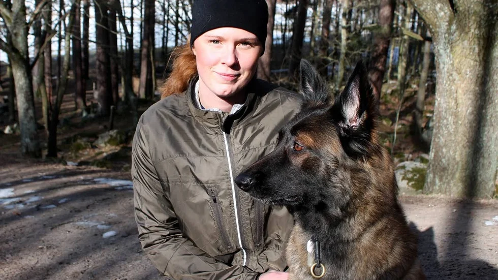 Johanna Fridh, här tillsammans med Yawa, är tävlingsledare för den utmanade kampen i Vallaskogen den 10 maj.