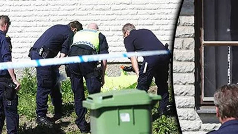 Polisen letade efter spår på morgonen efter detonationen i Skänninge.