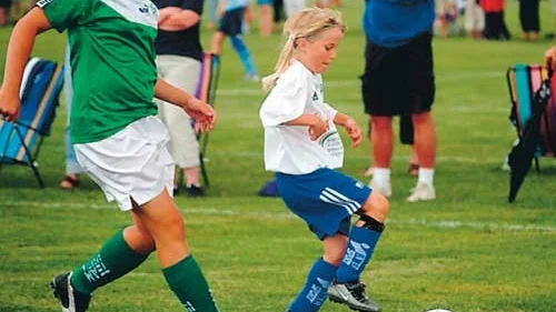 I F12 kan åldersskillnaden på spelarna bli ganska stor eftersom det är den enda klassen för flickorna.