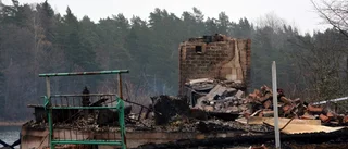 Sopor hämtades vid nedbränt hus