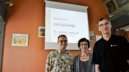 Med Drogkampen vill IOGT-NTO lyfta alkoholfrågan. På bild: Börje Pettersson, Gunilla Nilsson och Göran Andersson.