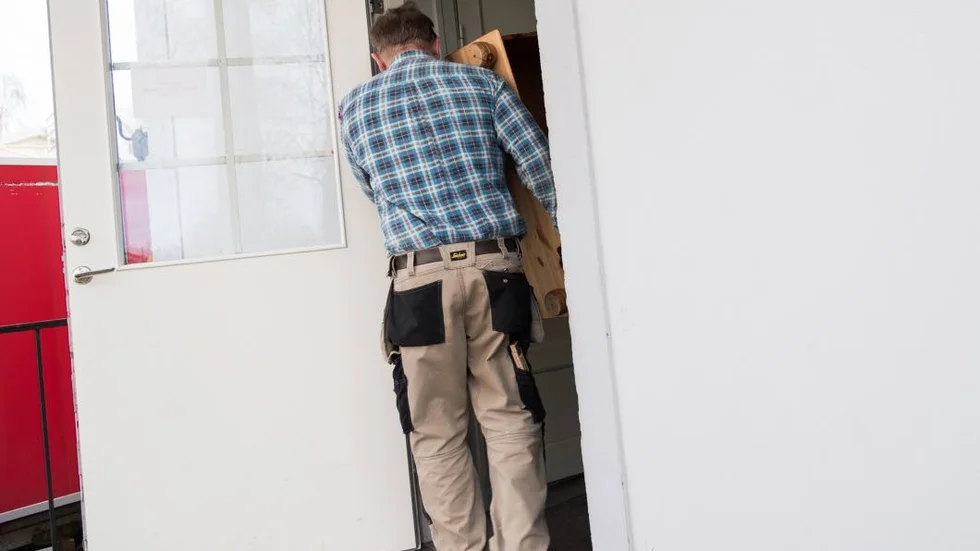 Arbete. I en flyttjänst är arbetskostnaden en stor del.