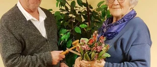 Hon lämnar över klubban efter 23 år