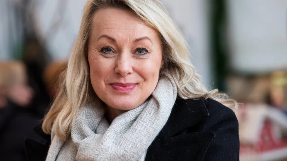 Louise Hoffsten ska bjuda på musik med mening.