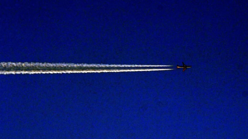 Klimatpåverkan. Att flyga mindre är visserligen bra, men politikerna måste också agera, resonerar skribenten.