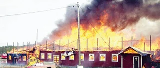 Ett 100-tal djur blev innebrända
