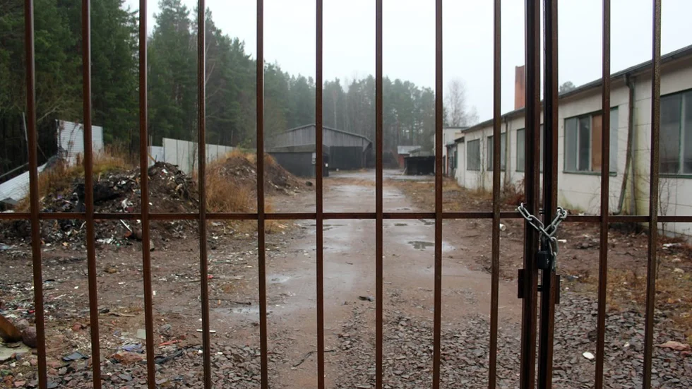 Två intressenter med verksamhet i Mörlunda har fått upp ögonen för gamla bilskroten.