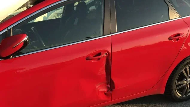 Den påbackade bilen efter händelsen den 5 april i år.