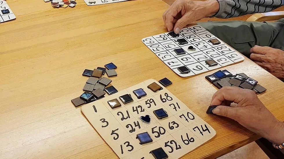 Det har spelats bingo i många år, men bara om frukt. Inga pengar. Gemenskapen är det viktigaste.