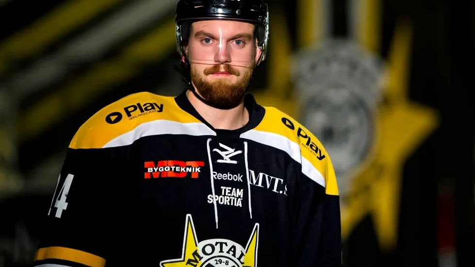 Laddad. Ludvig Krantz ställs mot de forna lagkamraterna i Mjölby HC i kvällens derby. En speciell känsla menar Maif-backen.