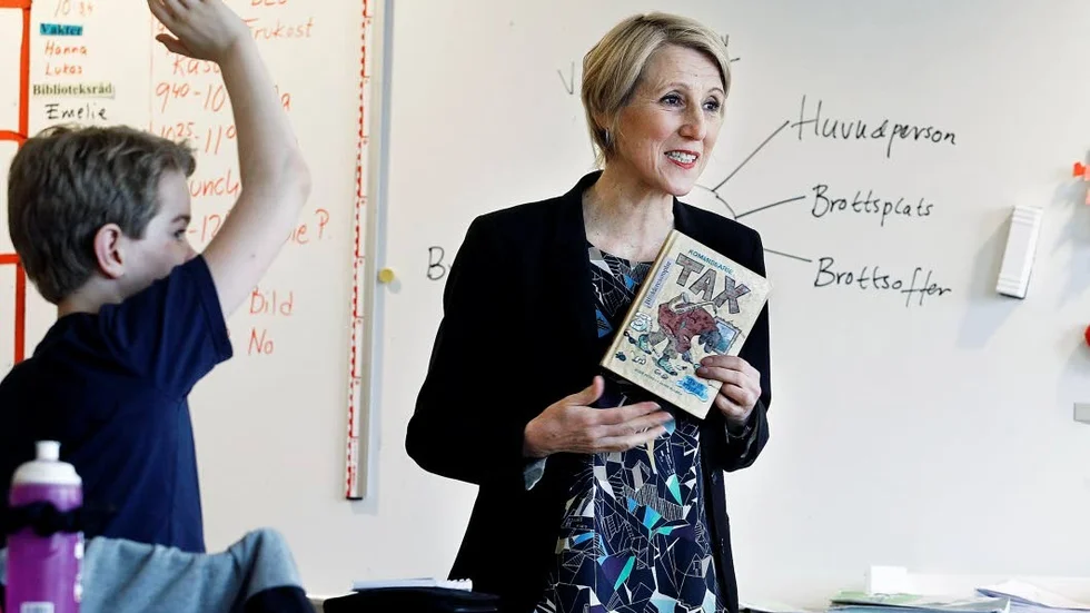Många frågor om sitt författande fick Elsie Petrén av klass 4A.