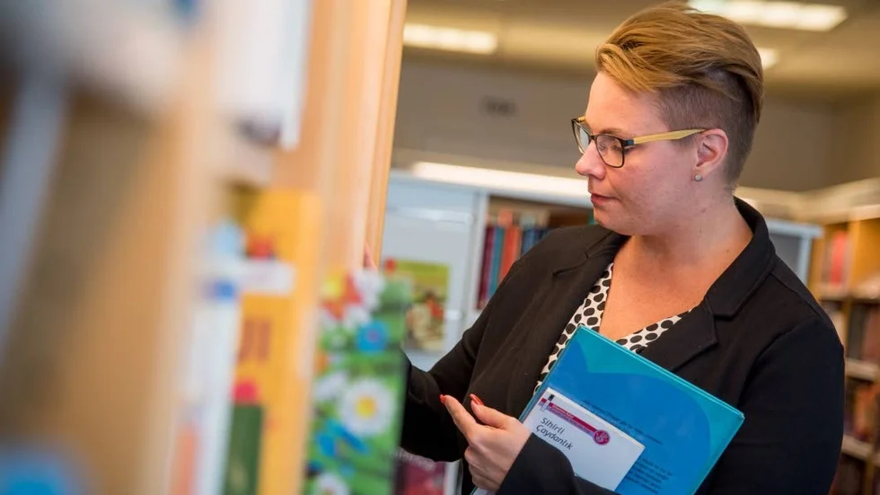 "Jag tror det behövs en naturlig och självklar mötesplats i samhället som är tillgänglig för alla.", säger Julia Lindqvist, bibliotekschef.