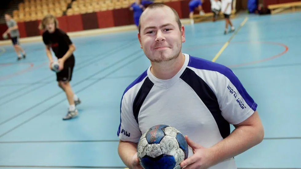 MÅL. Robert Gustavsson gjorde fyra mål för VHF i division 4-premiären.
