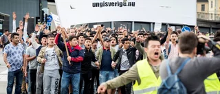 Demonstrerar för att få stanna