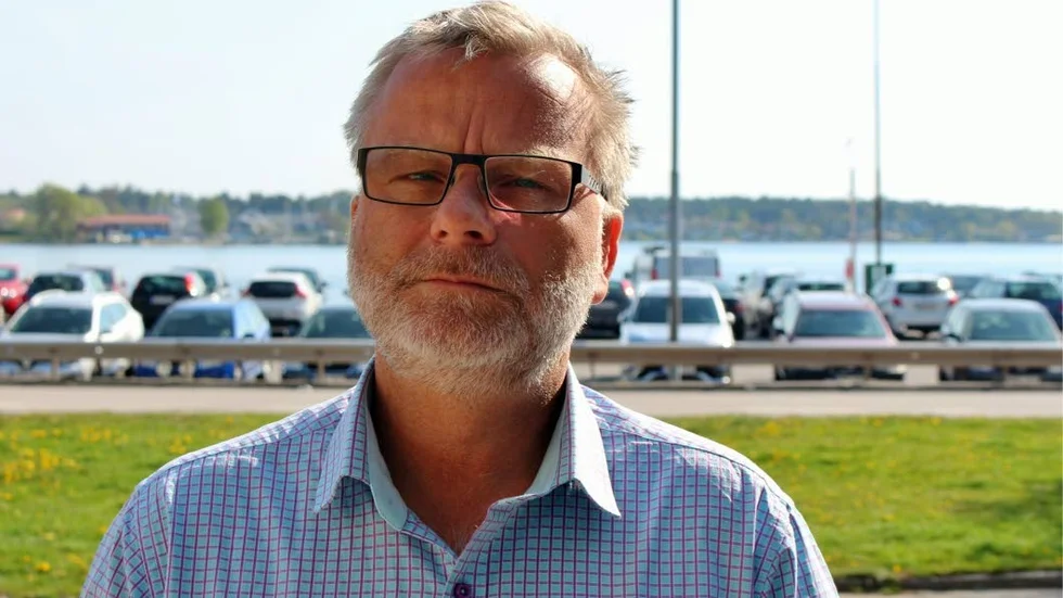 Jonas Jalkteg, partiledare för Westerwikspartiet, ställer sig kritisk till handeln med ränteswappar.