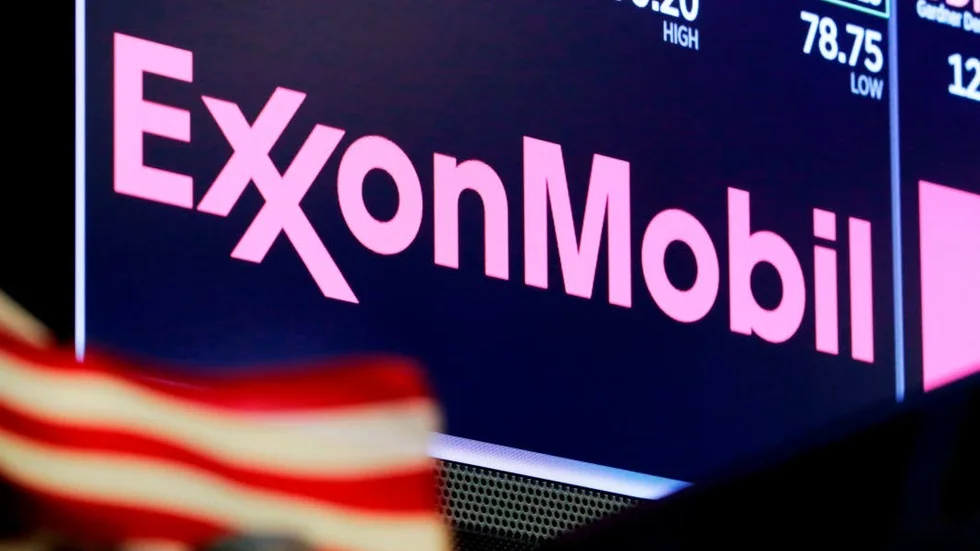 Oljebolaget Exxon mobile stöds av de svenska AP-fonderna.