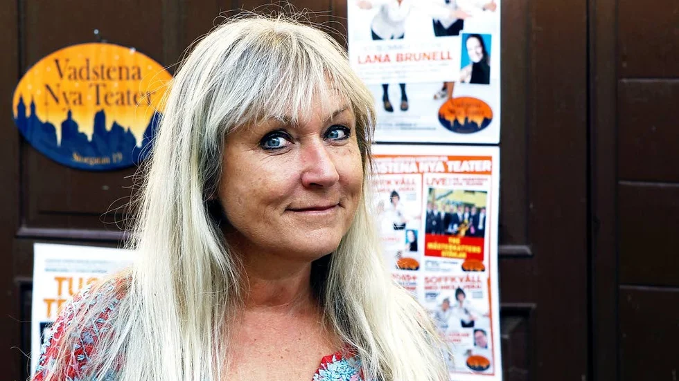 Prisad. Vadstenabon Eva Granlund får årets stipendium av Sällskapet Tage Danielssons vänner.