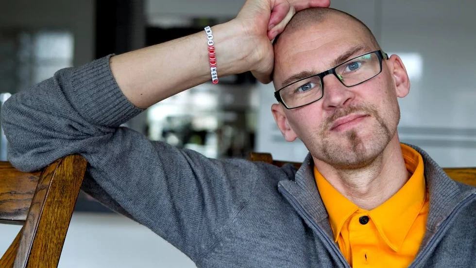 Eldsjäl. Leva i nuet och acceptera att det är som det är menar Crille Karlsson är ett måste på vägen tillbaka från den stroke han fick för 16 månader sedan.