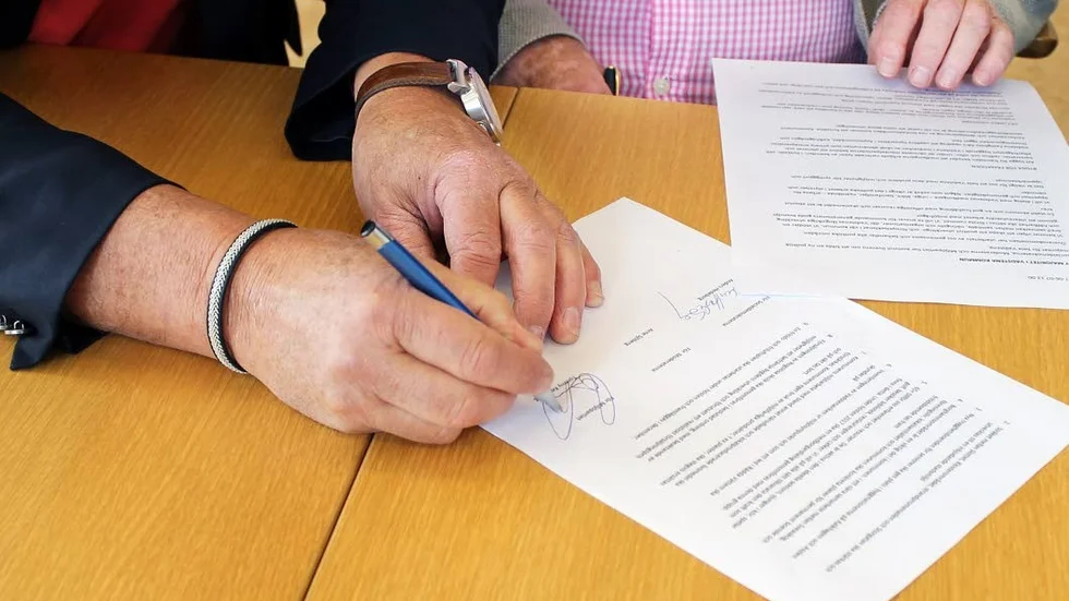 Överens. MP, S och M är överens om sju politiska områden som de prioriterar.