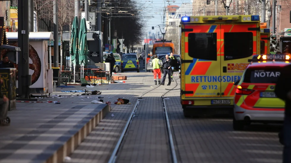 Räddningsstyrkor i Mannheim.