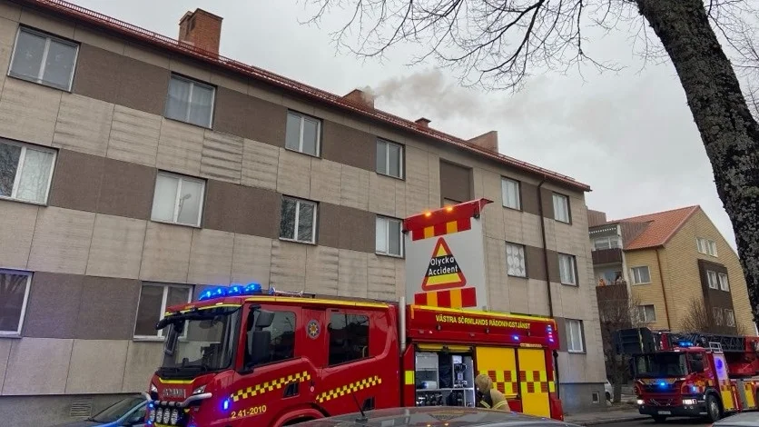 I samband med händelsen luktade det stark brandrök över centrum. 