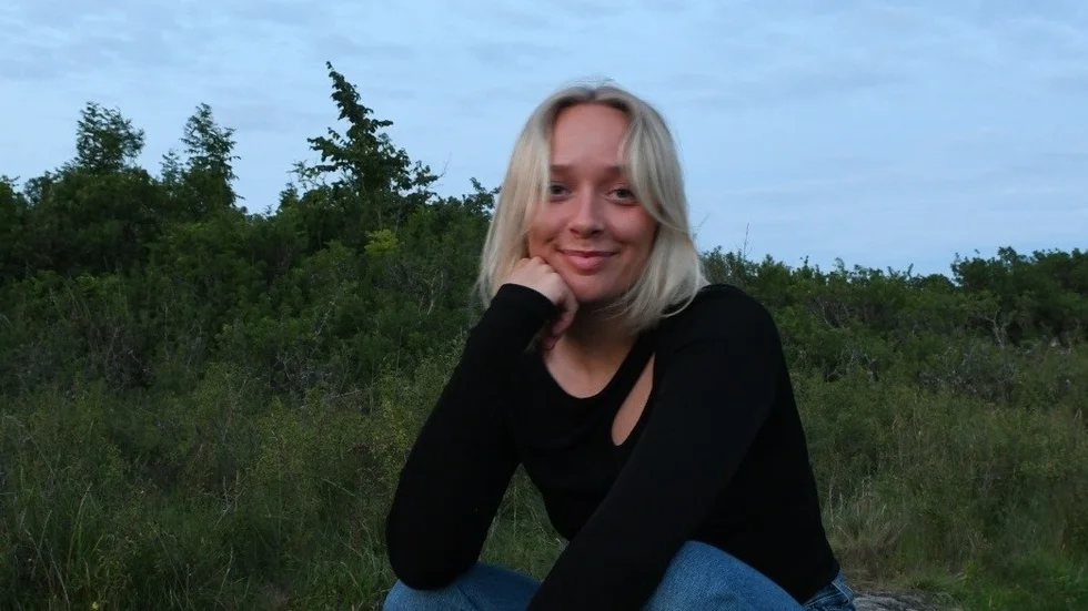 Vera skildrar sin resa tillbaka till volleybollen i kortfilmen "Hotpants".