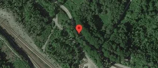 Stopp på väg 1045 på grund av trafikolycka med flera fordon