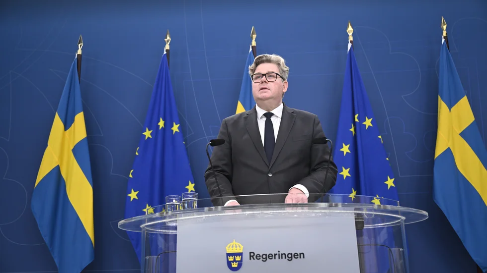 Justitieminister Gunnar Strömmer (M) presenterar förslag på nya verktyg till brottsbekämpningen under en pressträff på måndagen.
