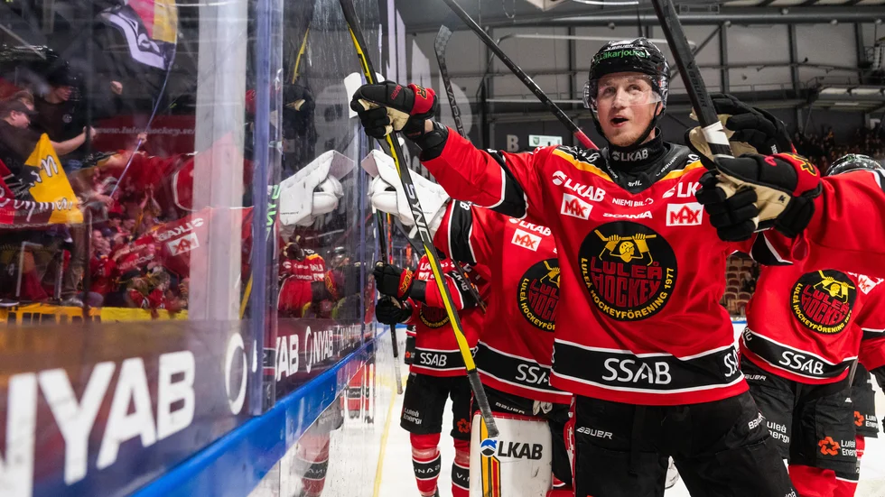 Luleås Jonas Berglund hade många saker att glädjas över efter segermatchen mot Växjö.