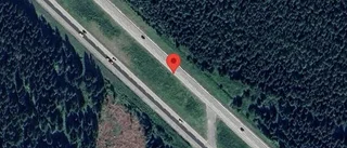 Stopp på E4 på grund av olycka med en lastbil och en personbil