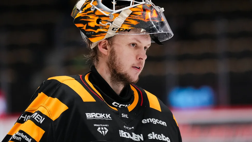 Linus Söderström berättar varför han klev av torsdagens morgonvärmning.